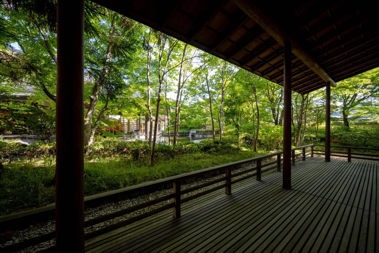 Iizaka Onsen Surikamitei Ohtori Hotel Фукушима Екстериор снимка