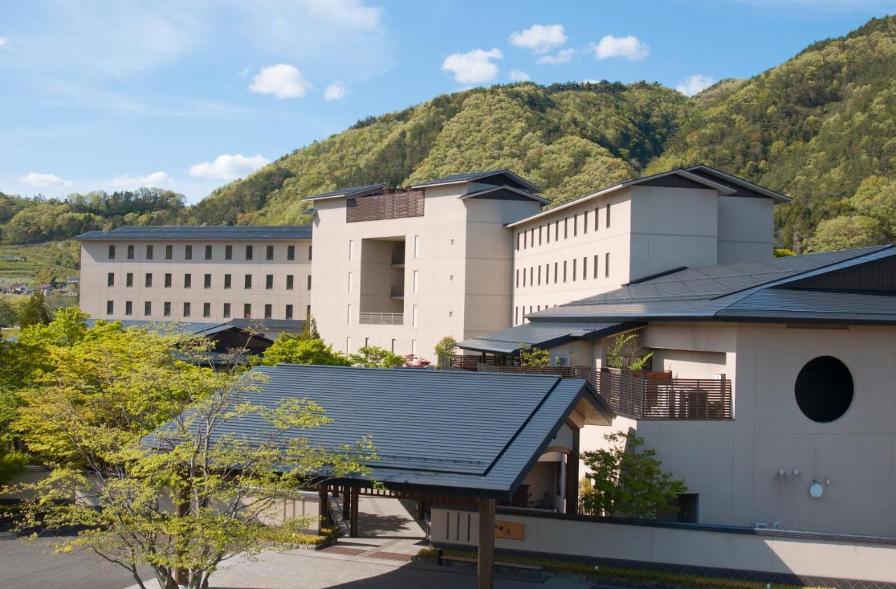 Iizaka Onsen Surikamitei Ohtori Hotel Фукушима Екстериор снимка