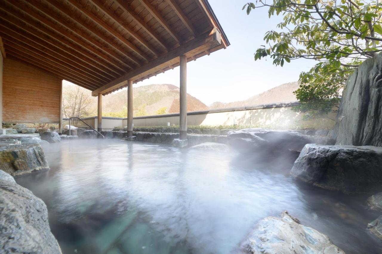 Iizaka Onsen Surikamitei Ohtori Hotel Фукушима Екстериор снимка