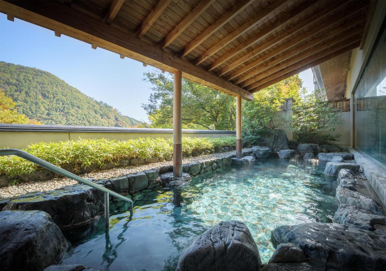 Iizaka Onsen Surikamitei Ohtori Hotel Фукушима Екстериор снимка