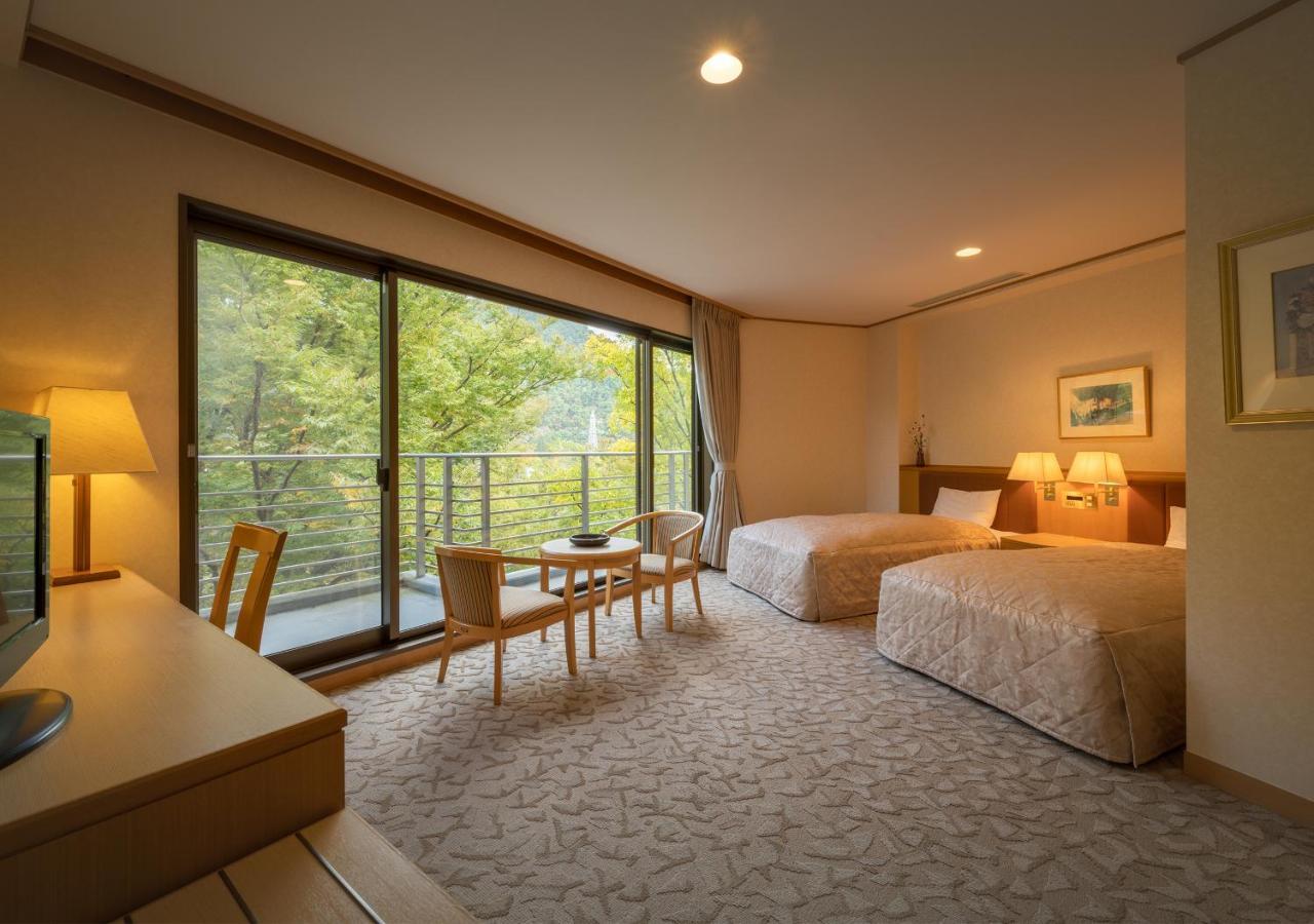 Iizaka Onsen Surikamitei Ohtori Hotel Фукушима Екстериор снимка